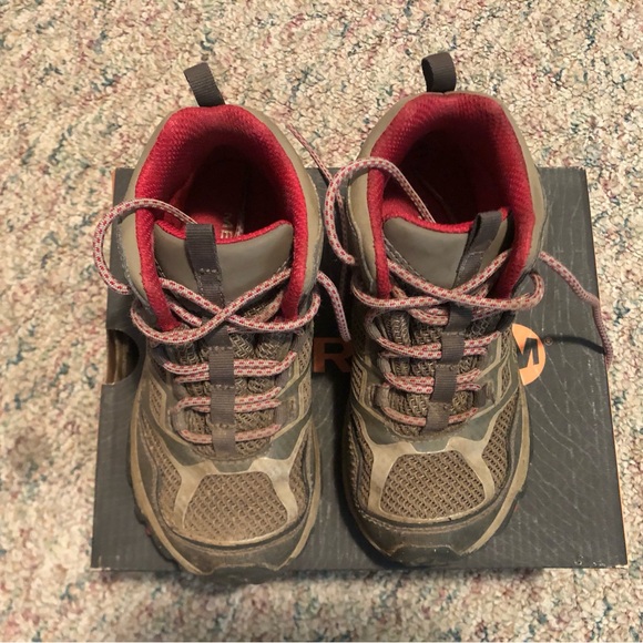 Merrell Moab FST Mid Hiking Shoes - Brown and Red - Picture 5 of 8